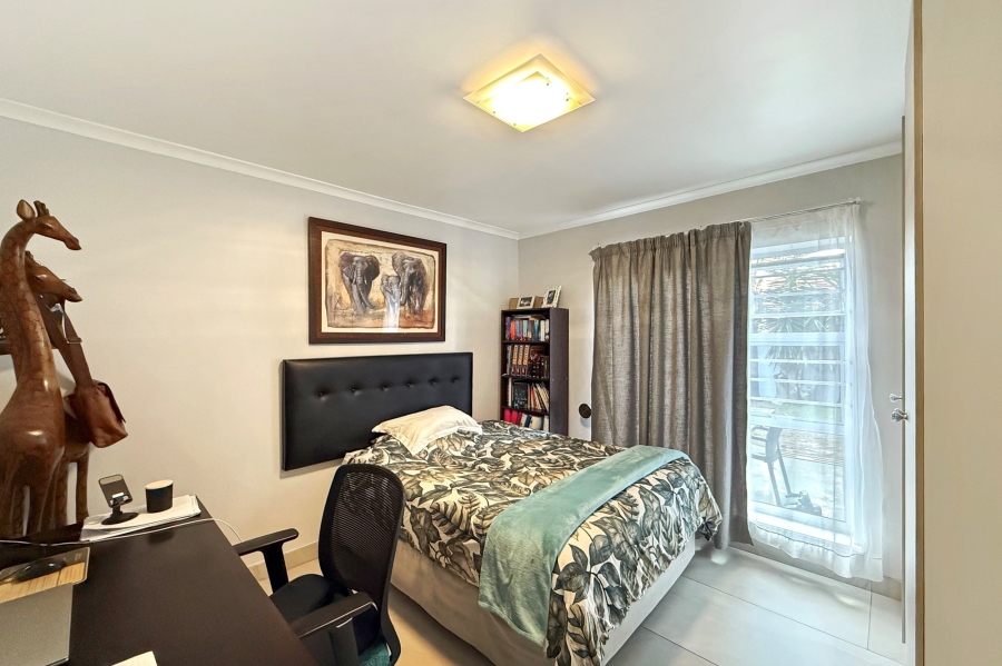2 Bedroom Property for Sale in Welgelegen 3 Western Cape